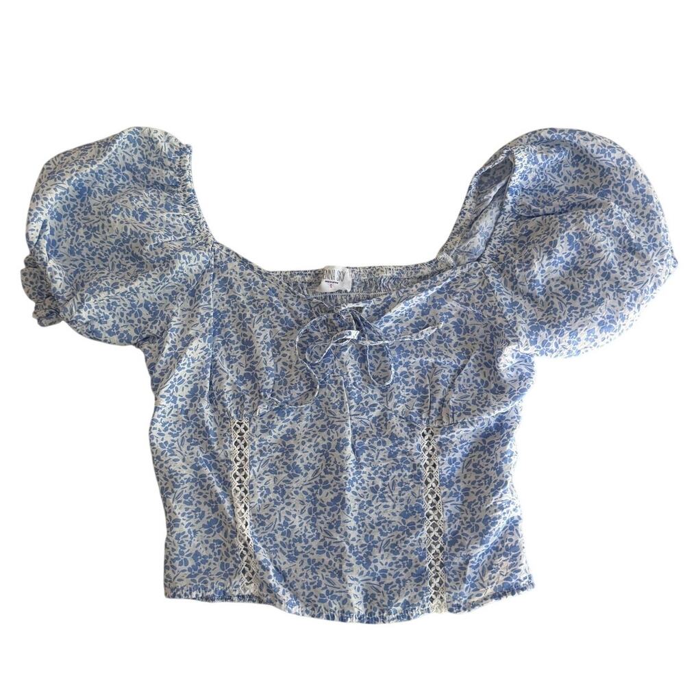 Sienna Sky Blue and White Floral Puff-Sleeve Crop Top Sz Small